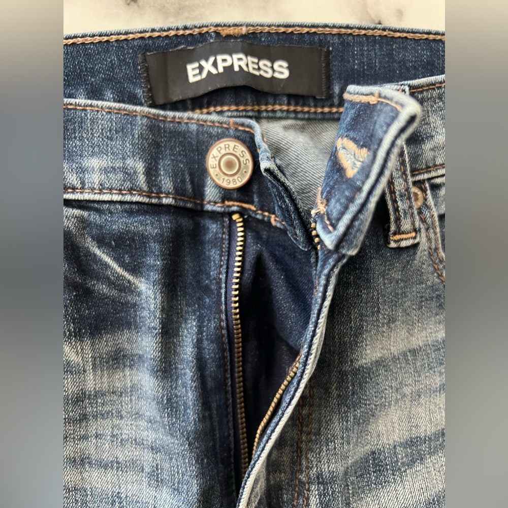 EXPRESS Girlfriend High Rise Stretch Ripped Jeans Size: 4 - Picture 6 of 13